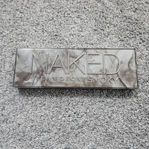Urban Decay Naked Smoky Eyeshadow Palette